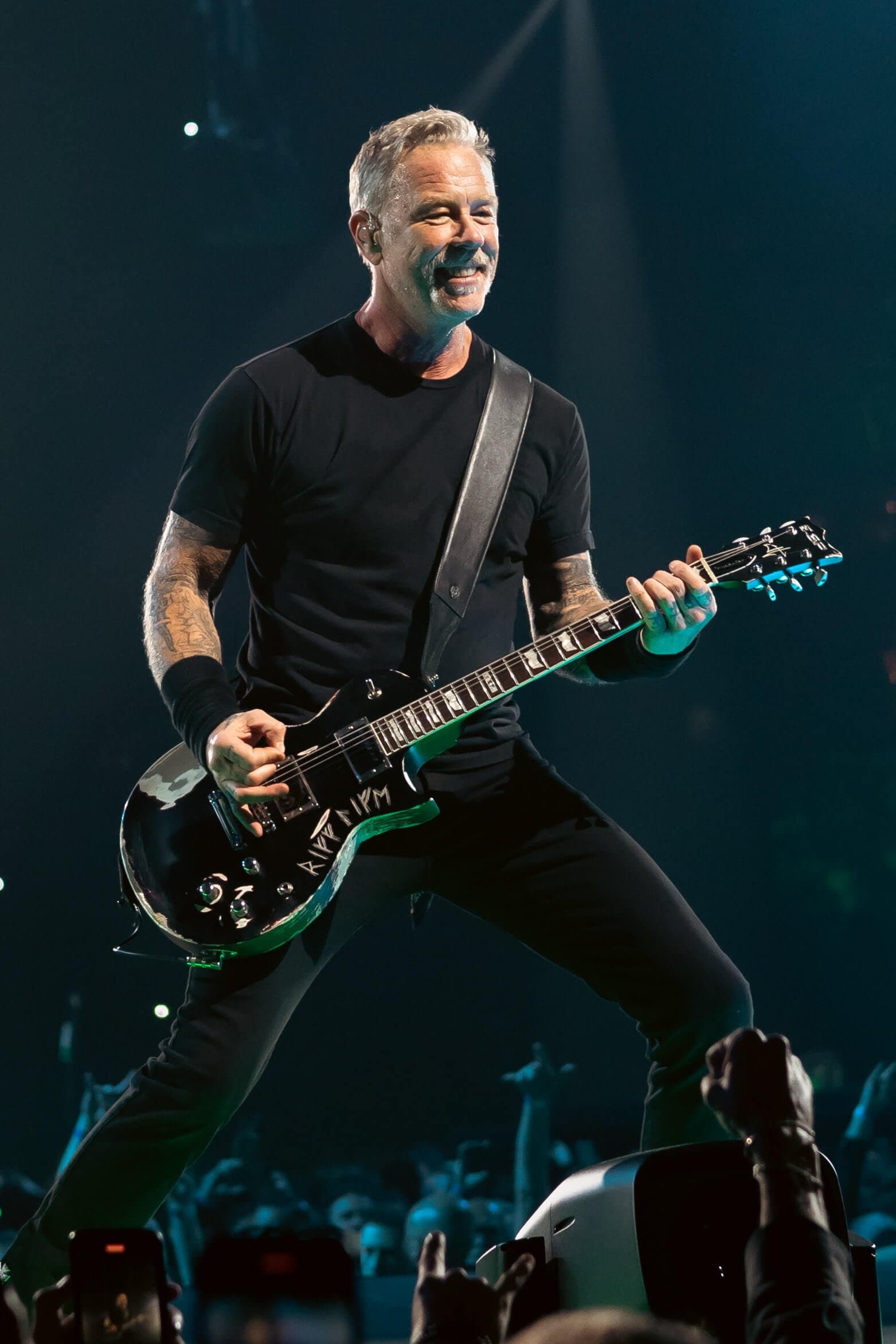James Hetfield estalla contra los artistas que llevan su “basura política” al escenario: “Metallica no está aquí para influirte”